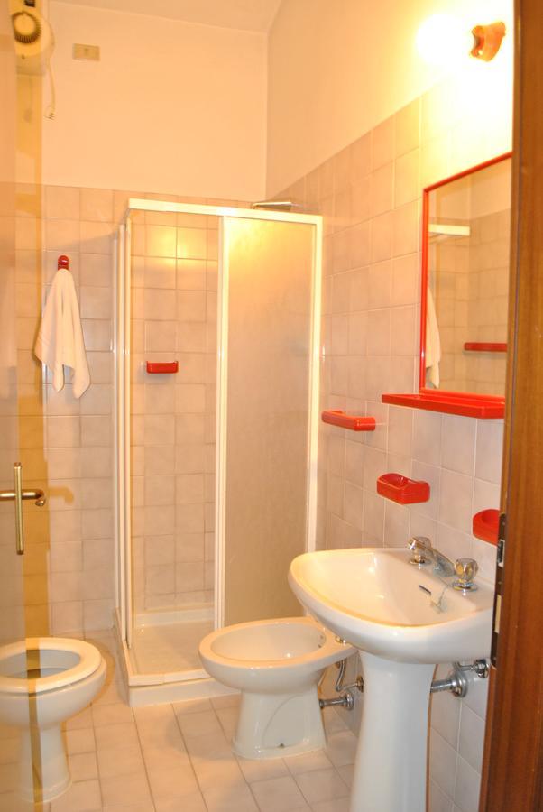 La Lanterna Di Guiglia Hotell Exteriör bild