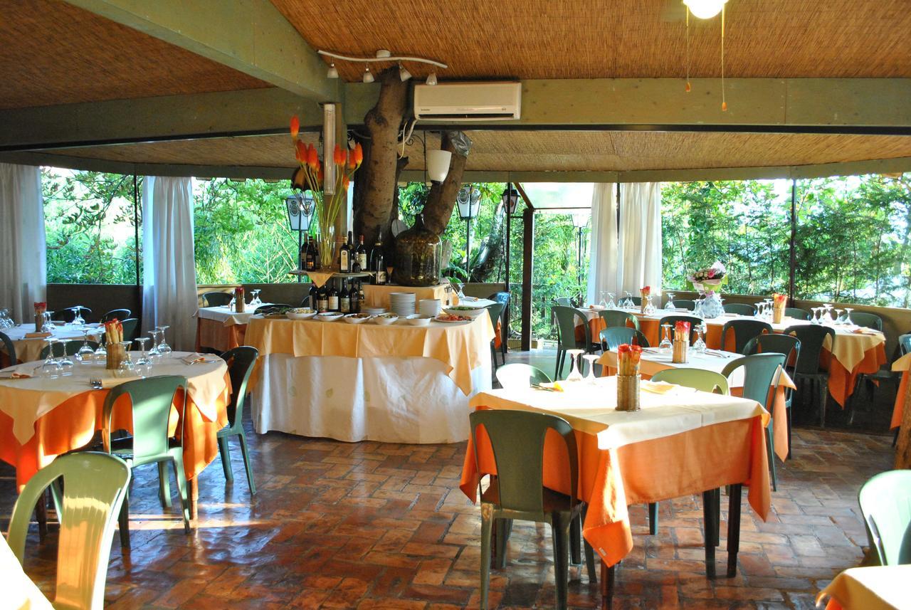 La Lanterna Di Guiglia Hotell Exteriör bild